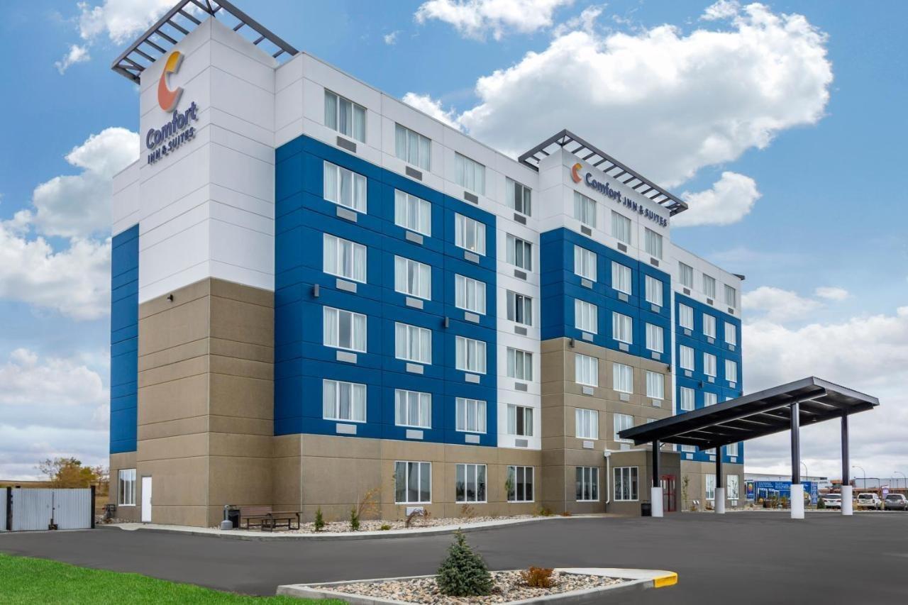Comfort Inn & Suites North Battleford Exterior photo